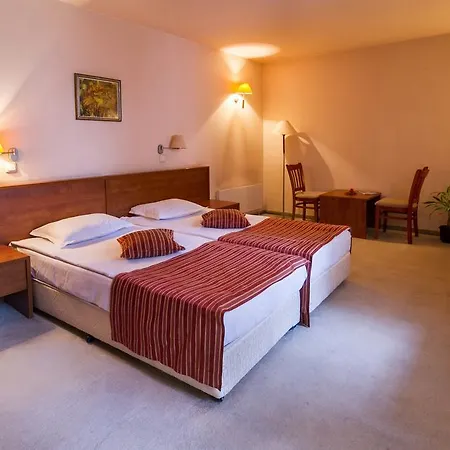 Plaza 3* Varna