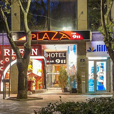Plaza Warna