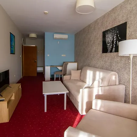Plaza Hotel Warna
