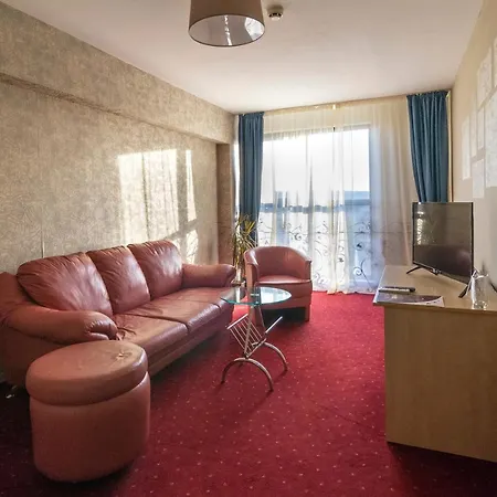 Hotel Plaza Warna