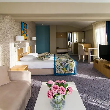 Plaza 3* Varna