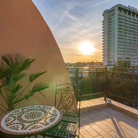 Hotel Plaza