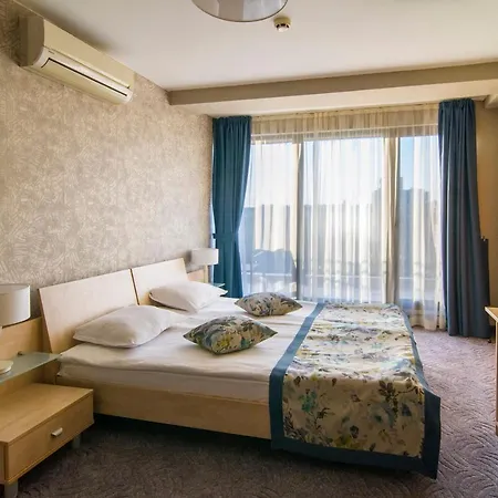 Plaza 3* Varna
